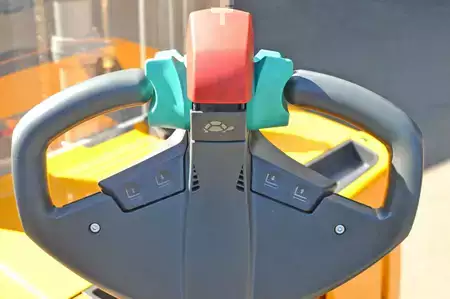 Hochhubwagen 2019  Jungheinrich EJC 216 (9)