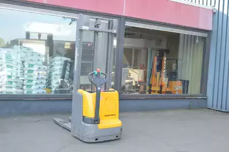 Hochhubwagen 2021  Jungheinrich EJC 112 (2)