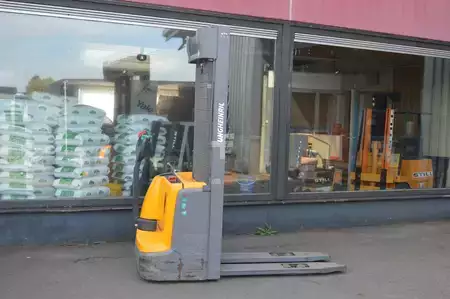 Hochhubwagen 2021  Jungheinrich EJC 112 (4)