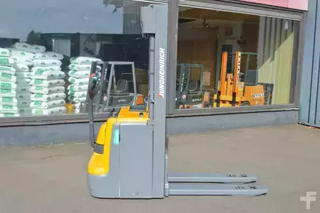 Hochhubwagen 2020  Jungheinrich EJC 214z (1)