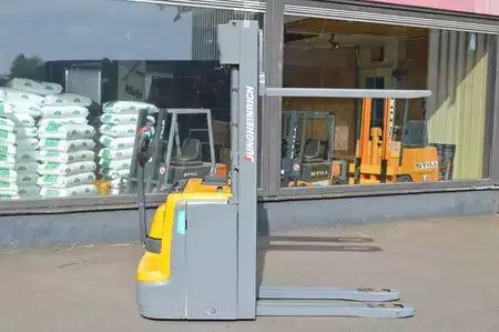 Hochhubwagen 2020  Jungheinrich EJC 214z (4)