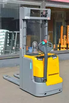 Hochhubwagen 2020  Jungheinrich EJC 214z (7)