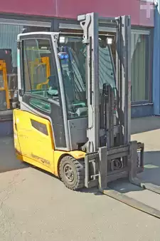 El truck - 3 hjulet 2020  Jungheinrich EFG216 (5)