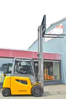 Eléctrico - 4 rodas 2019  Jungheinrich EFG 535k Batterie Baujahr 2024 (3)