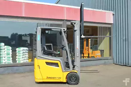 Elektro 3 Rad 2019  Jungheinrich EFG 215 (4)