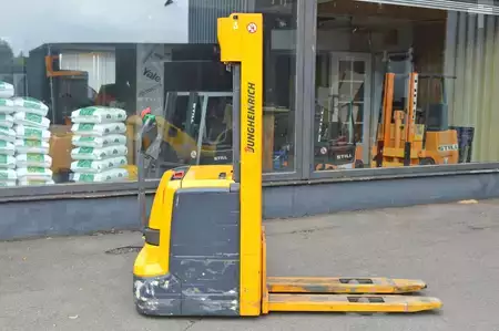 Hochhubwagen 2015  Jungheinrich EJC 214 Batterie Bj 2021 (1)