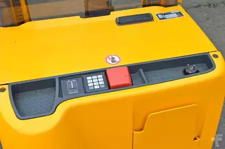 Hochhubwagen 2015  Jungheinrich EJC 214 Batterie Bj 2021 (7)