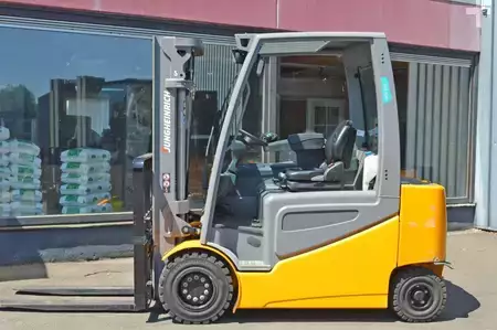 Elektro 4 Rad 2017  Jungheinrich EFG 430 (2)