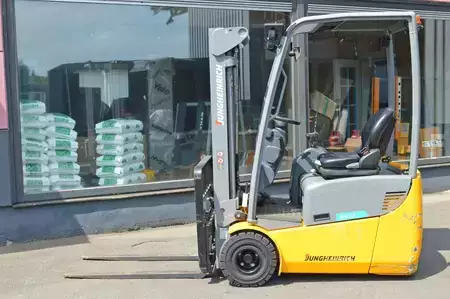 Elektro tříkolové VZV 2022  Jungheinrich EFG 113 (2)