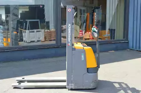 Hochhubwagen 2018  Jungheinrich EJC 110 (2)