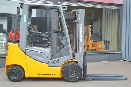 Wózki gazowe 2020  Jungheinrich TFG 316s (1)