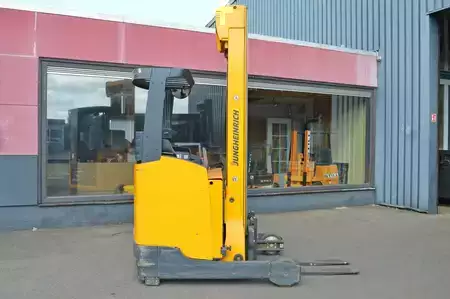 Chariots à mât rétractable 2015  Jungheinrich ETV 214  Batterie Bj. 2022 (1)