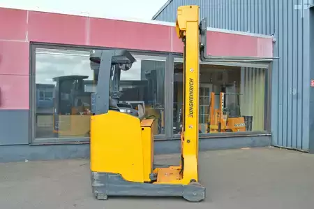 Chariots à mât rétractable 2015  Jungheinrich ETV 214  Batterie Bj. 2022 (4)