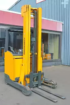 Chariots à mât rétractable 2015  Jungheinrich ETV 214  Batterie Bj. 2022 (5)