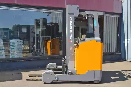 Schubmaststapler 2019  Jungheinrich ETV 320 (6)