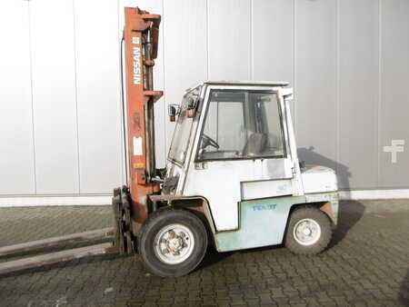 Dieseltrukki 1990  Nissan WF 03 A 35 U (1)