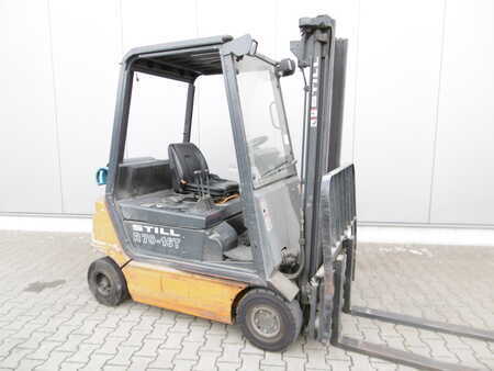 Treibgasstapler 2003  Still R 70-16 G (2)