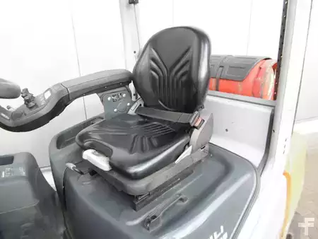 Carretilla elevadora GLP 2021  Still RX 70-25 T (4)