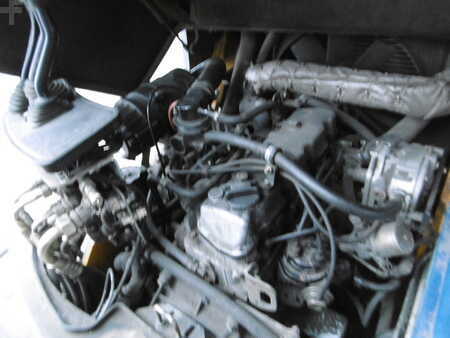 Gázüzemű targoncák 2006  Jungheinrich TFG 430 (6)