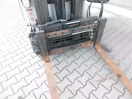 Treibgasstapler 2020  Still RX 70-16 T (10)