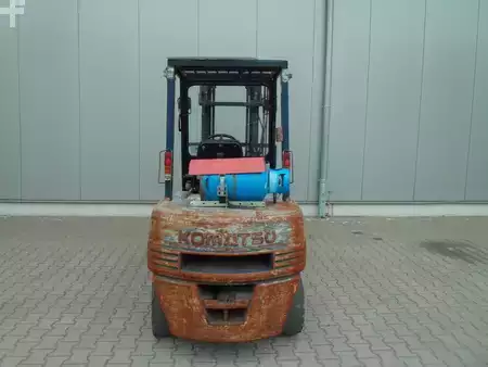 Carretilla elevadora GLP 1992  Komatsu FG 30 T -11E (8)