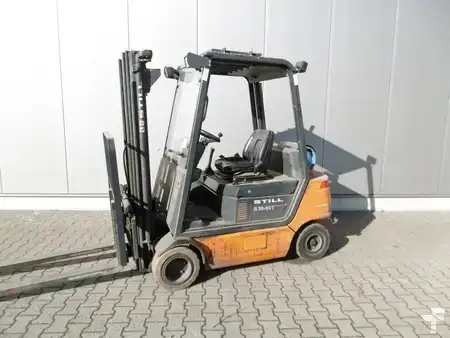 Treibgasstapler 2004  Still R 70-20 G (1)