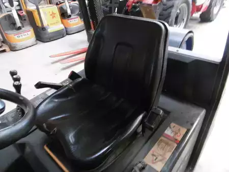 Treibgasstapler 2004  Still R 70-20 G (4)