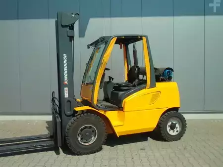 Treibgasstapler 2008  Jungheinrich TFG 540 GE 400ZT (1)