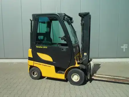 LPG heftrucks 2008  Yale GLP 20 SVX E2175 (2)