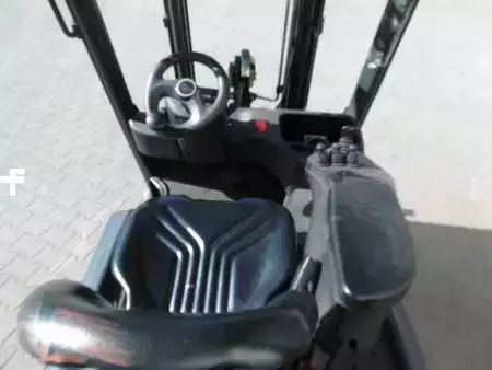 Chariots électriques à 4 roues 2015  Linde E 16 PH-02 / 386 (5)