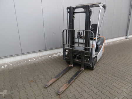 3-wiel elektrische heftrucks 2005  Still RX 50-10 / 5051 (8)