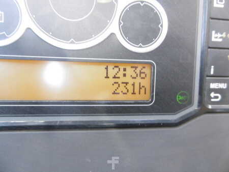 Retraky 2014  Nissan UMS160DTFVRE540 (3)