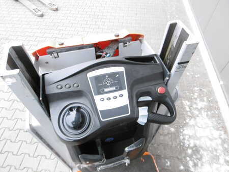 Vertikal-Kommissionierer 2010  Still EK-X 790 (3)