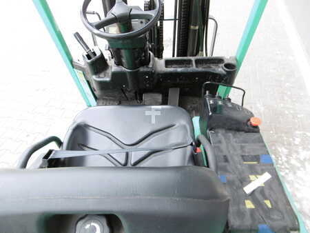 Carrelli elettrici 4 ruote 2004  Mitsubishi FB 25 K - PAC (4)
