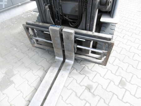 El Truck - 4-hjul 2012  Toyota 7 FBMF 25 (11)