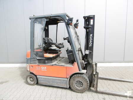 El Truck - 4-hjul 2012  Toyota 7 FBMF 25 (2)