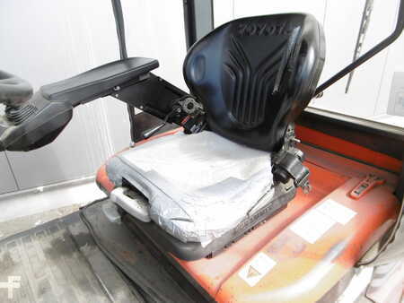 El Truck - 4-hjul 2012  Toyota 7 FBMF 25 (4)