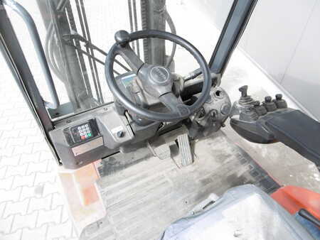 El Truck - 4-hjul 2012  Toyota 7 FBMF 25 (5)