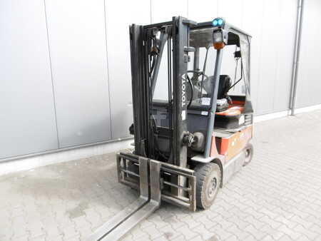 El Truck - 4-hjul 2012  Toyota 7 FBMF 25 (8)