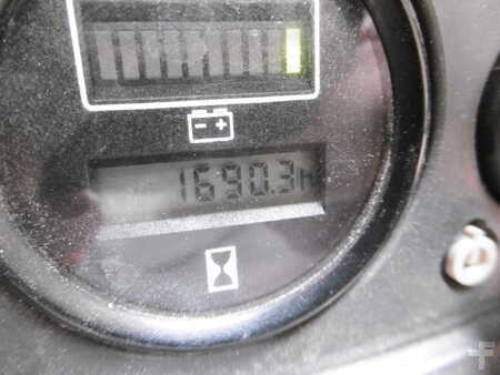 Hochhubwagen 2006  Linde L 12 (3)