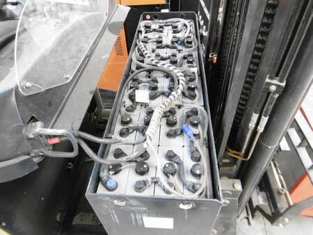 Työntömastotrukki 2008  OM XR 14 ac (7)