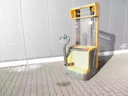 Hochhubwagen 2009  Jungheinrich EJC 220 (7)