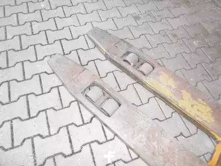 Hochhubwagen 2011  Jungheinrich EJC 220 (4)