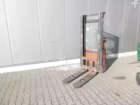 Hochhubwagen 1997  Linde L 12 (6)