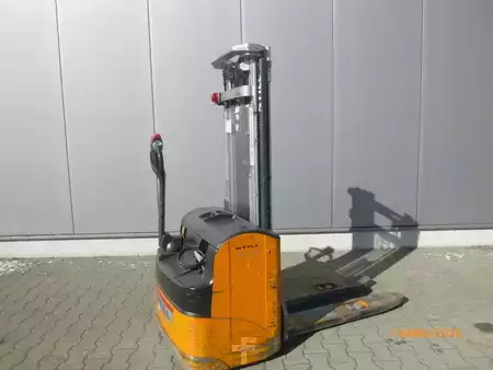 Magasemelésű béka 2004  Still EGV 16 (2)