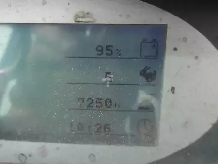 Elektryczne 4-kołowe 2011  Still RX 60-45 (3)
