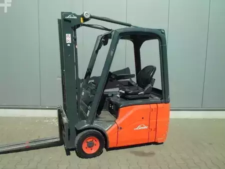 Elektromos 3 kerekű 2010  Linde E 15 - 01 (1)
