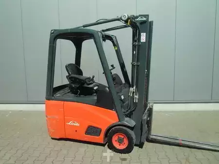 Elektromos 3 kerekű 2010  Linde E 15 - 01 (2)