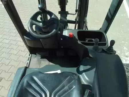 Elektromos 3 kerekű 2010  Linde E 15 - 01 (5)