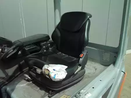 Elektro 4 Rad 2015  Still RX 60-30 (4)